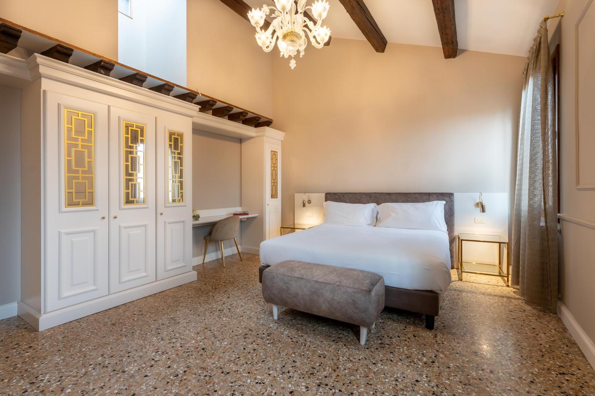 ונציה San Vio Palace Luxury Apartments מראה חיצוני תמונה