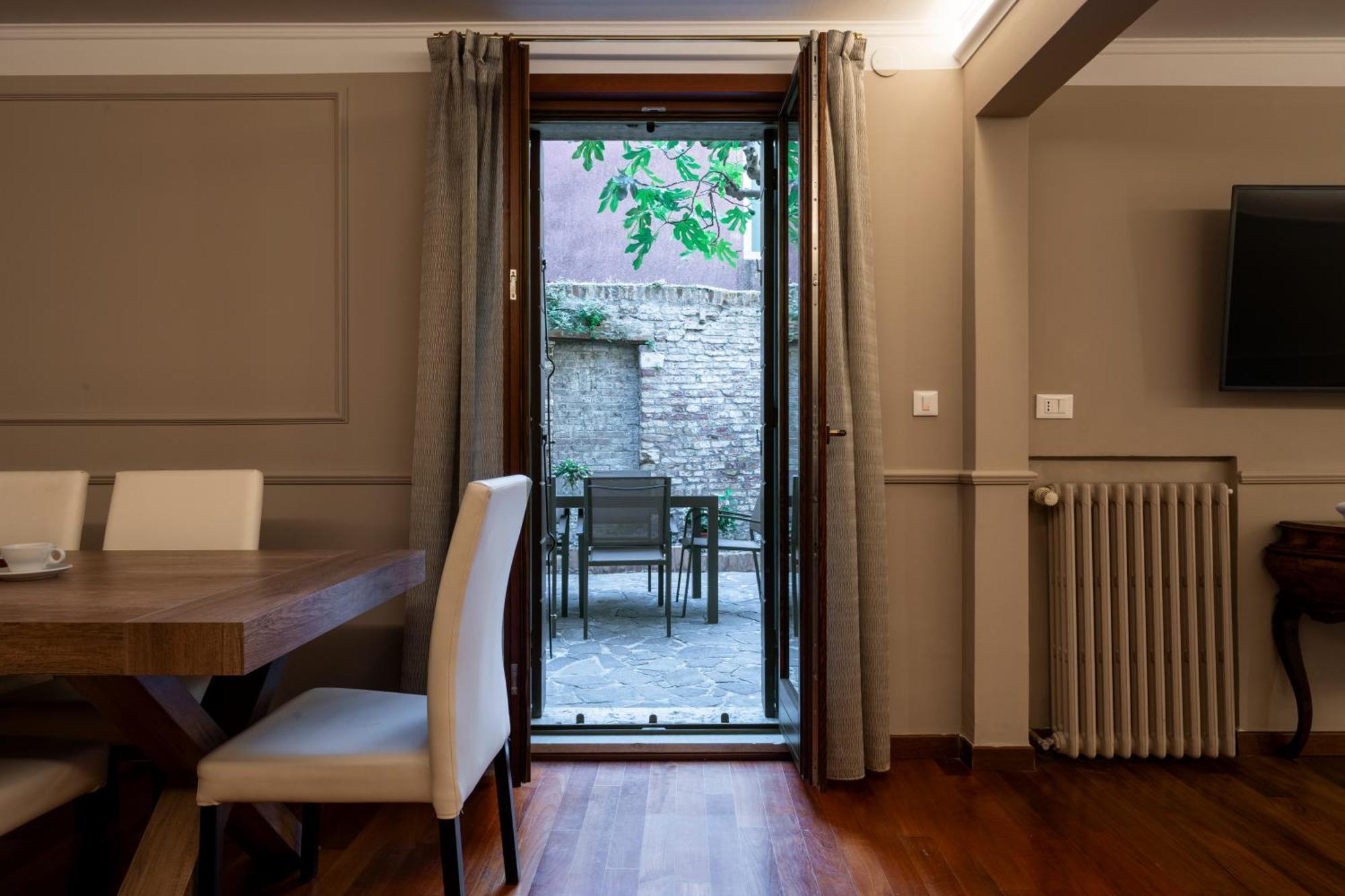 ונציה San Vio Palace Luxury Apartments מראה חיצוני תמונה